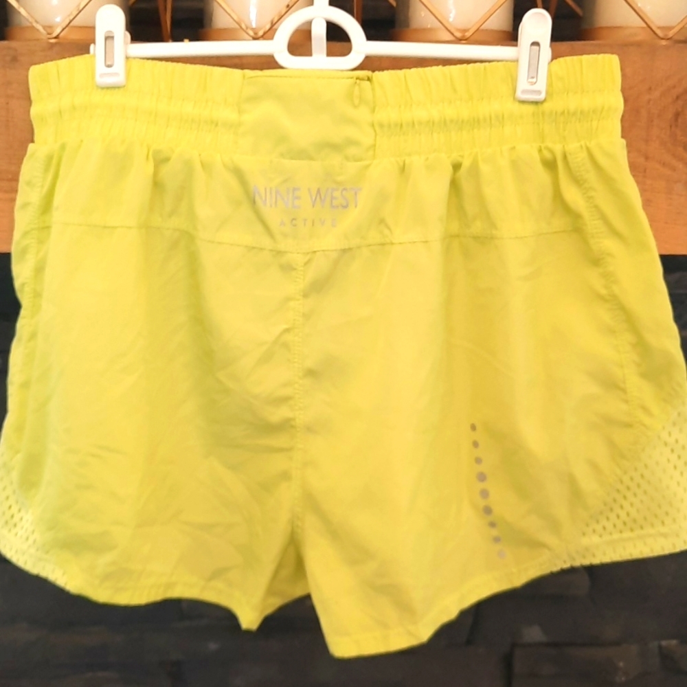 Nine west womens large neon yellow/green large athletic shorts